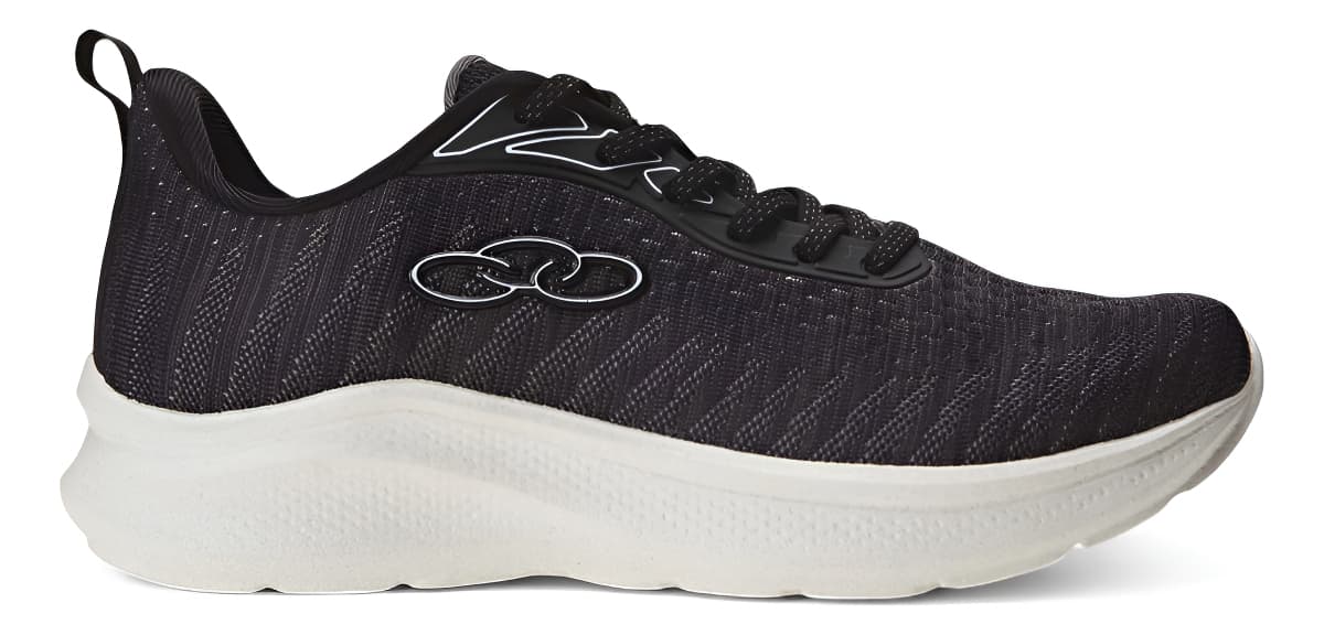 Tênis Casual Feminino Nyx Olympikus na cor preta, mostrando seu design moderno e elegante.