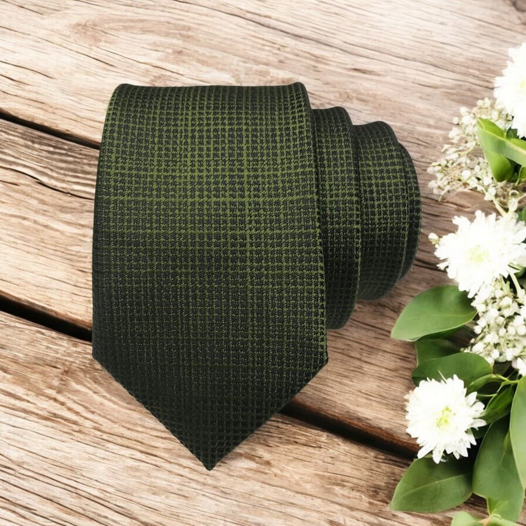 A Gravata Verde Oliva G505 Que Virou Febre: O Toque de Elegância Que Você Procura!
