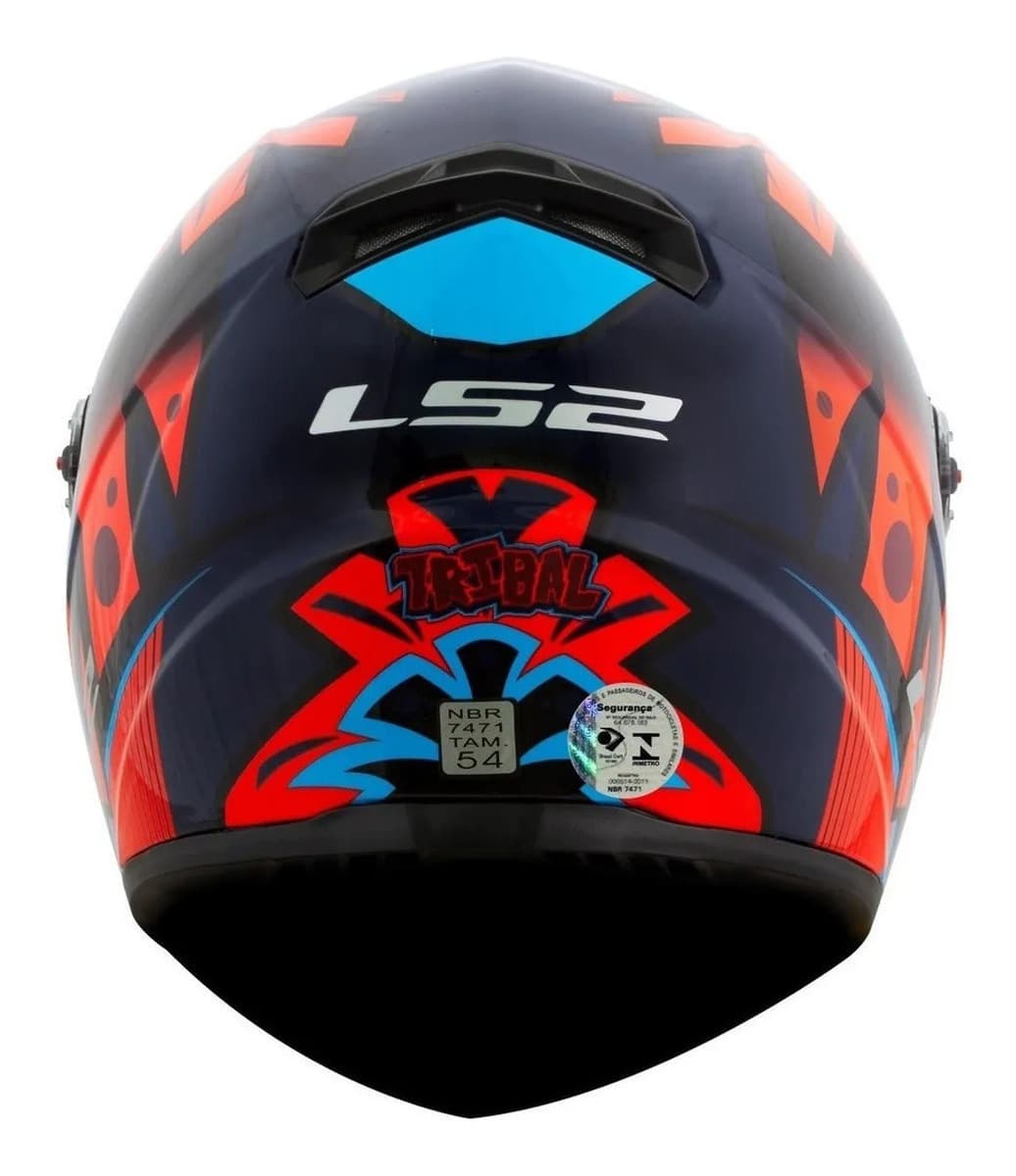 Detalhe do capacete LS2 FF358 Tribal com ventilação e design